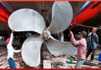 Men Repair Massive Wooden Ship Broken in Half | by @TuSieuGheCao